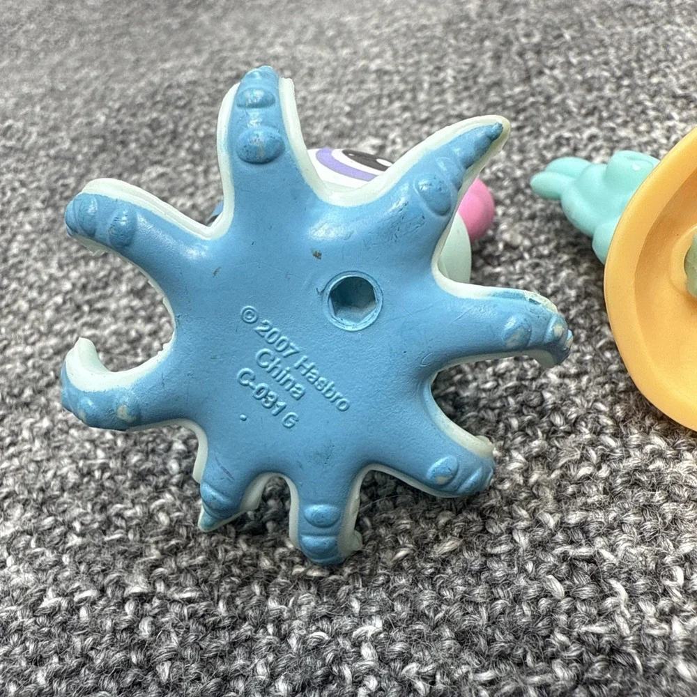 Littlest Pet Shop LPS #1346 Octopus #1139 Pink Polka Dot Fish‎ With Ocean Stand